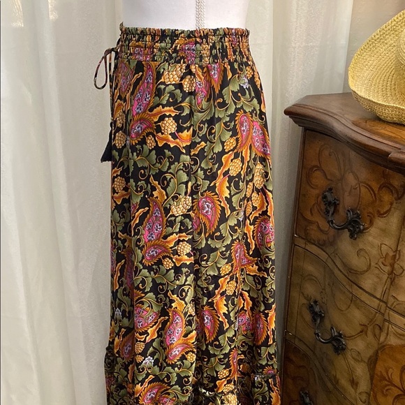 Chelsea & Theodore Pleated Red Green Maxi Skirt - Picture 7 of 13